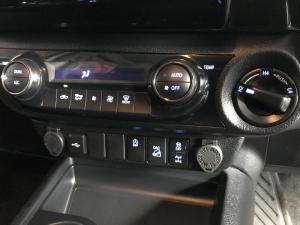 Toyota Hilux 2.8GD-6 double cab 4x4 Raider auto - Image 14