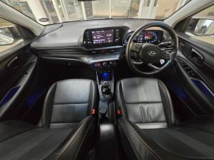 Hyundai i20 1.0T Fluid manual - Image 11