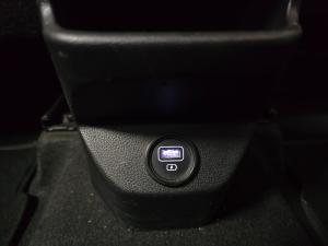 Hyundai i20 1.0T Fluid manual - Image 9