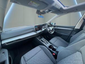 Volkswagen Golf 1.4TSI Life - Image 10