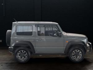 Suzuki Jimny 1.5 GLX AllGrip 3-door manual - Image 10