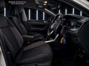 Volkswagen Polo hatch 1.0TSI Life auto - Image 22