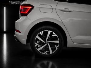 Volkswagen Polo hatch 1.0TSI Life auto - Image 27