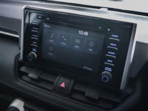 Toyota RAV4 2.0 GX auto - Image 11