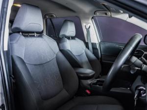 Toyota RAV4 2.0 GX auto - Image 16