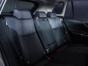 Toyota RAV4 2.0 GX auto - Image 8