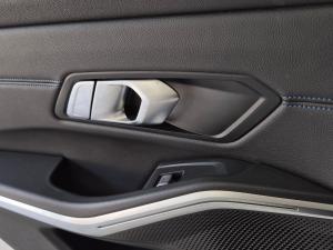 BMW 3 Series 320i M Sport - Image 17