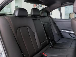 BMW 3 Series 318i - Image 11