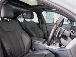 BMW 3 Series 318i - Image 9