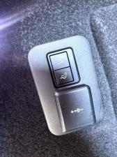 Land Rover Range Rover Evoque D200 R-Dynamic SE - Image 10