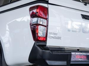 Isuzu D-Max 1.9TD double cab L auto - Image 26