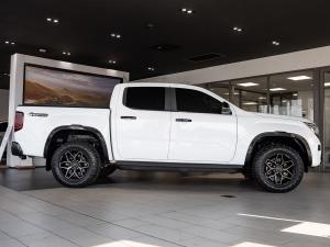 Volkswagen Amarok 2.0TDI double cab Life 4Motion auto - Image 16