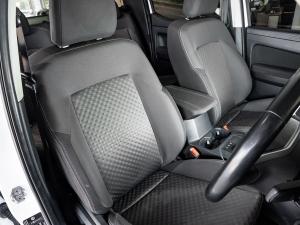 Volkswagen Amarok 2.0TDI double cab Life 4Motion auto - Image 24