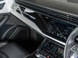 Audi Q8 45TDI quattro - Image 17