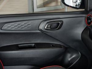 Hyundai Grand i10 1.0 Premium hatch - Image 18