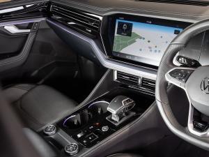 Volkswagen Touareg V6 TDI R-Line Final Edition - Image 19