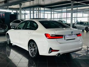BMW 318i Sport Line Launch Edition automatic - Image 11