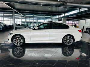 BMW 318i Sport Line Launch Edition automatic - Image 14