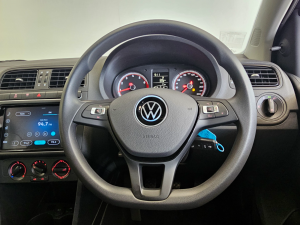 Volkswagen Polo Vivo hatch 1.4 Life - Image 7
