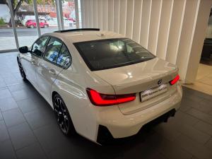 BMW 3 Series 330i M Sport - Image 13