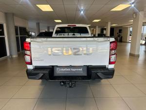 Isuzu D-Max 1.9TD single cab L manual - Image 8
