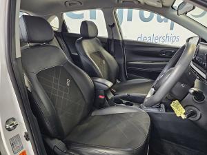 Hyundai i20 1.4 Premium - Image 8