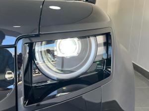 Land Rover Defender 110 D350 X-Dynamic HSE - Image 12