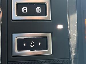 Land Rover Defender 110 D350 X-Dynamic HSE - Image 16