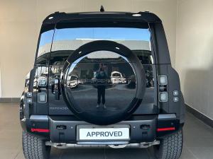 Land Rover Defender 110 D350 X-Dynamic HSE - Image 25