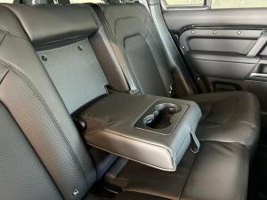 Land Rover Defender 110 D350 X-Dynamic HSE - Image 26