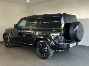 Land Rover Defender 110 D350 X-Dynamic HSE - Image 4