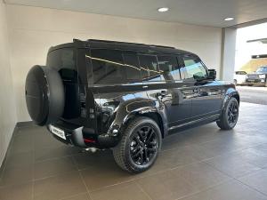 Land Rover Defender 110 D350 X-Dynamic HSE - Image 5