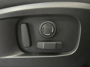 Land Rover Defender 110 D350 X-Dynamic HSE - Image 8