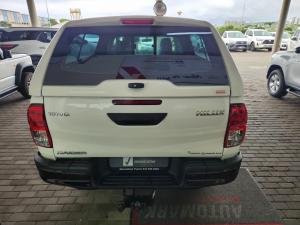 Toyota Hilux 2.4GD-6 Xtra cab Raider auto - Image 5