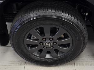 Toyota Land Cruiser Prado 2.8GD VX-R - Image 17