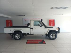 Toyota Land Cruiser 79 4.5D-4D V8 single cab LX 70th Anniversary - Image 3