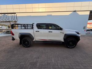 Toyota Hilux 2.8GD-6 double cab 4x4 GR-Sport - Image 3