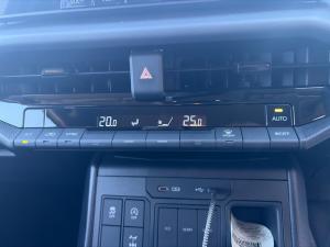 Toyota Hilux 2.8GD-6 double cab Legend - Image 11