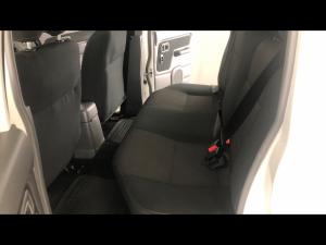 Nissan NP300 Hardbody 2.5TDi double cab Hi-rider - Image 11