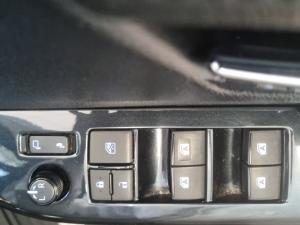 Toyota Hilux 2.8GD-6 double cab Legend manual - Image 21