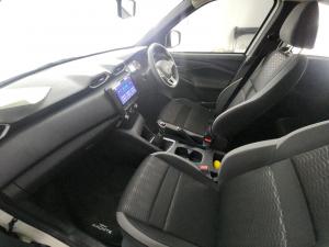 Nissan Magnite 1.0 Visia - Image 9