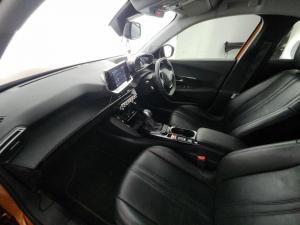 Peugeot 2008 1.2T Allure automatic - Image 10