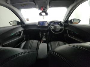 Peugeot 2008 1.2T Allure automatic - Image 9