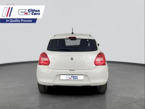 Suzuki Swift 1.2 GLX AMT - Image 4
