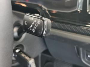 Volkswagen Polo hatch 1.0TSI Life auto - Image 24