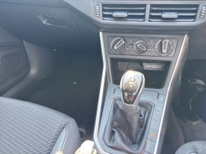 Volkswagen Polo hatch 1.0TSI Life auto - Image 17