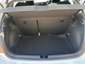 Volkswagen Polo hatch 1.0TSI Life auto - Image 10
