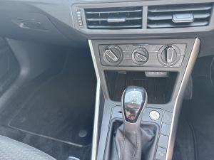 Volkswagen Polo hatch 1.0TSI Life auto - Image 21