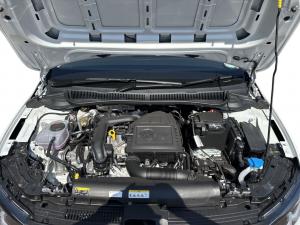 Volkswagen Polo hatch 1.0TSI Life auto - Image 9