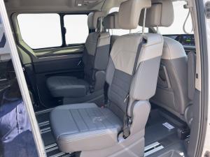 Volkswagen Caravelle 2.0BiTDI Highline 4Motion - Image 17